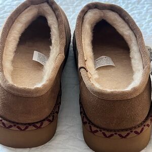 BearPaw Tan and Cream Women's Slippers